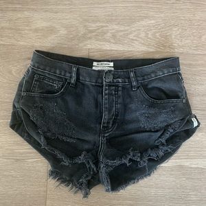 One teaspoon black bandits shorts!